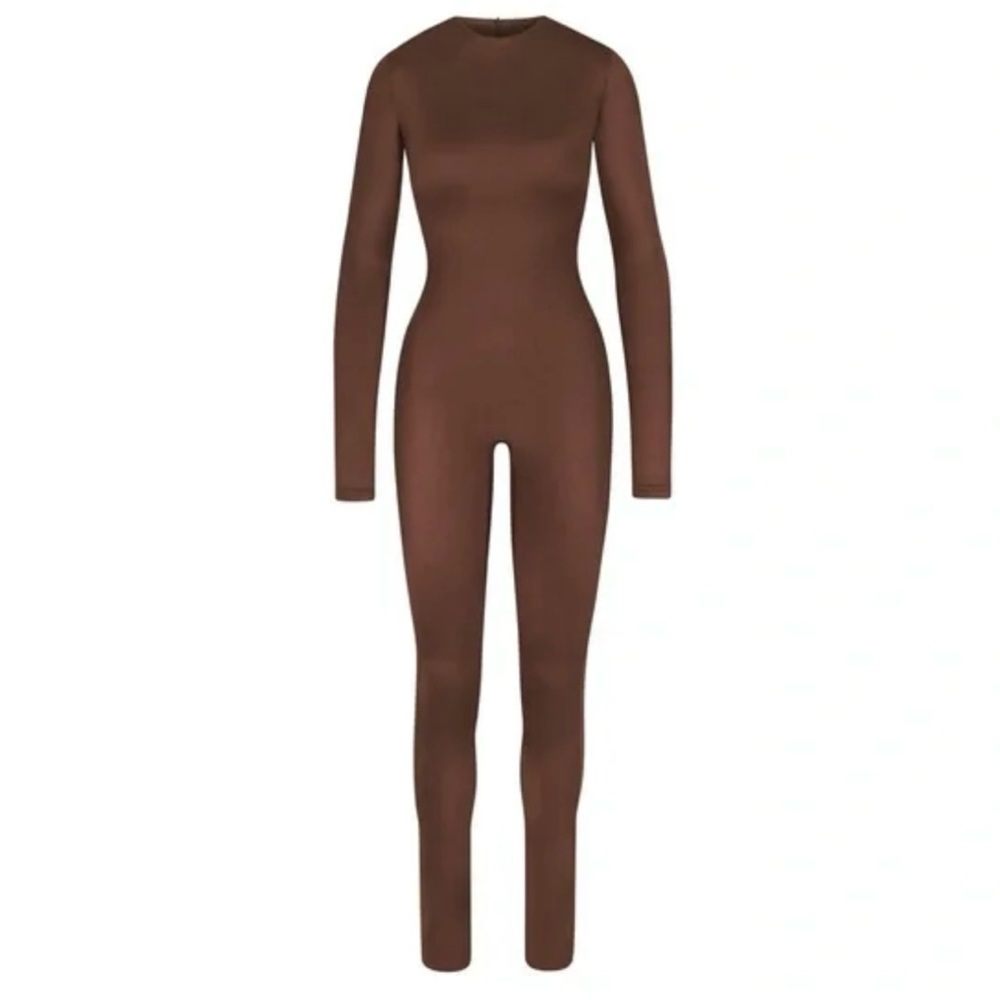 SKIMS All-In-One Shine Crew Neck Long Sleeve Onesie in Cocoa, XXS. New with tags